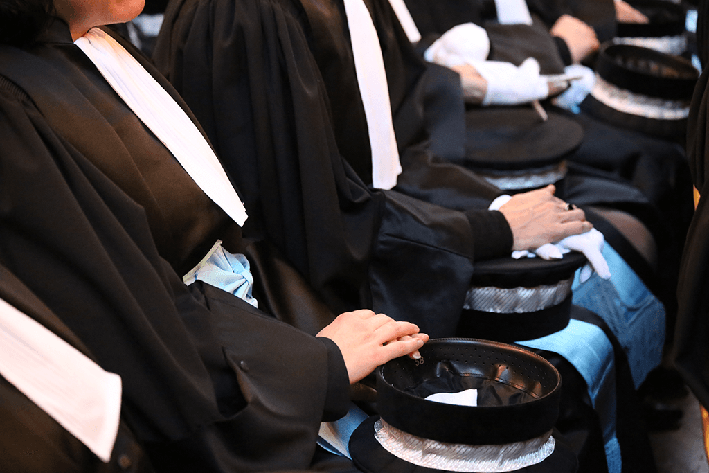 40 trainee judges and prosecutors