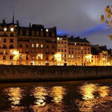 Photo de galerie vue de nuit batiment Paris